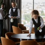 L'illustration de l'article "Comment choisir les produits de nettoyage respectant les normes sanitaires pour une cuisine professionnelle ?"